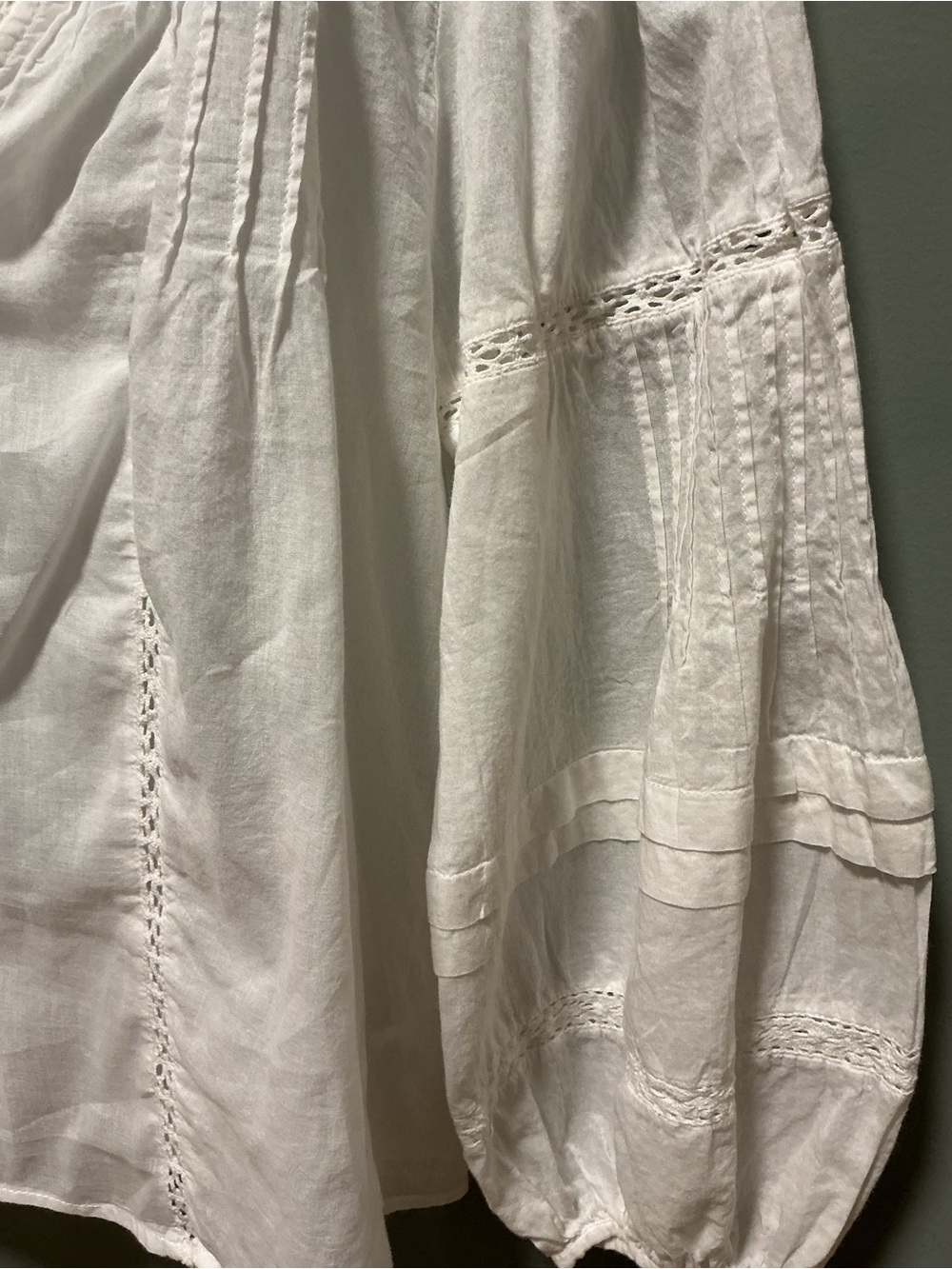 Velvet by Graham & Spencer Pia Blouse White Eyelet Lace V-Neck Boho Top, S - Picture 6 of 14